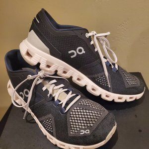 On Running / Cloud X / Women / Size 8